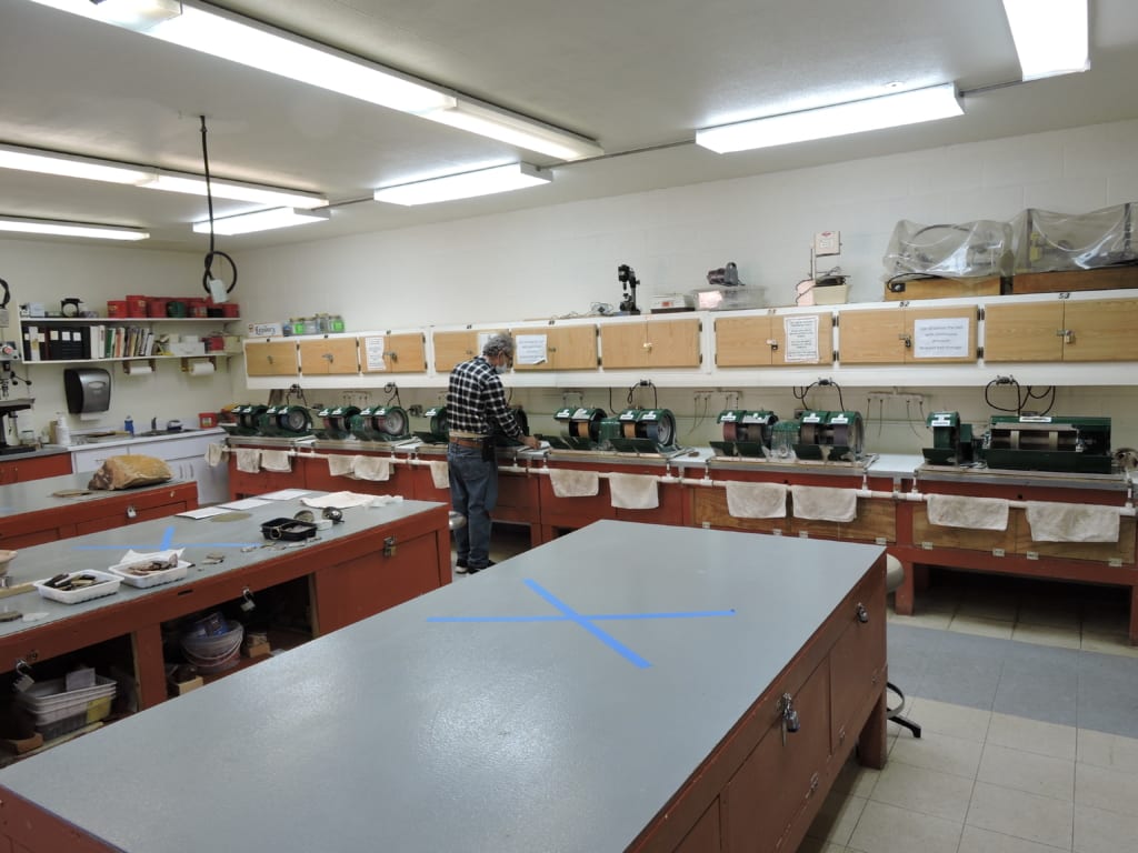 Lapidary workstations at Roadhaven Resort
